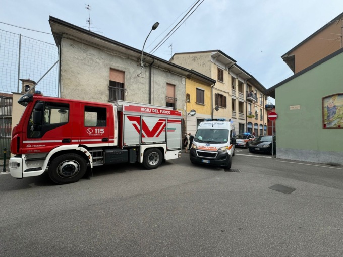 Paura in pieno centro, esplode un appartamento