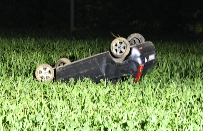Si ribalta con l’auto in via Bergamo, muore un 23enne