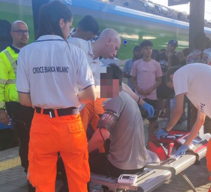 Shock sul treno, aggredisce un 27enne morenghese e gli stacca un dito a morsi