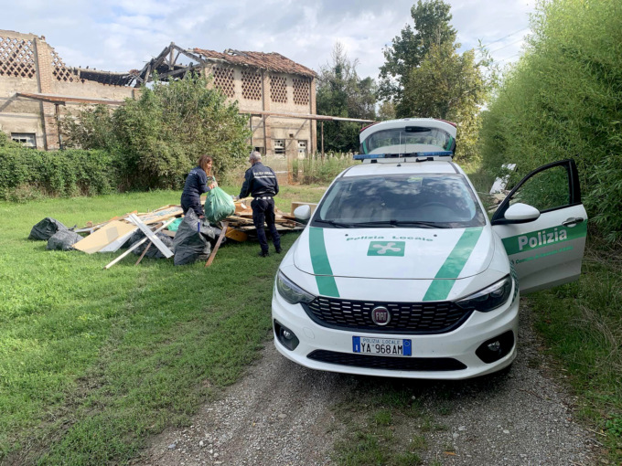 Scempio nell’area verde, il sindaco: “Gli autori la pagheranno”