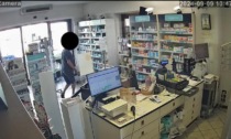 Furti in farmacia, i titolari se ne accorgono e pubblicano i fotogrammi delle telecamere