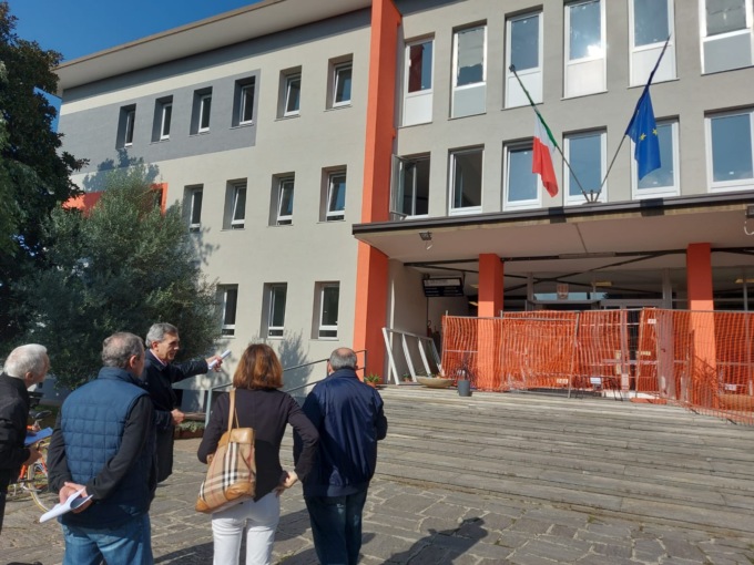 Nuovi infissi per la scuola media “Grossi” di Treviglio