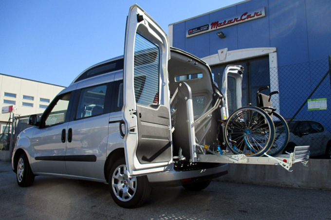 Rubato il pullmino per il trasporto dei disabili trevigliesi