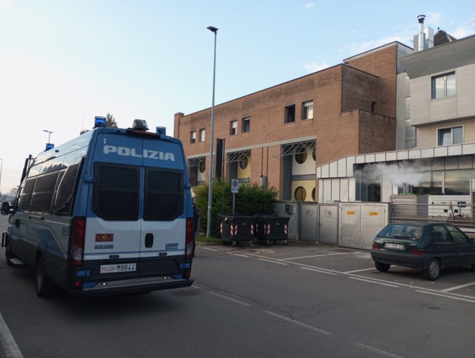 Occuparono il centro di accoglienza per protesta,  dieci migranti dall’hotel “da allontanare”
