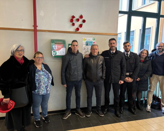 L’amore di due genitori dona protezione ai piccoli studenti della scuola primaria