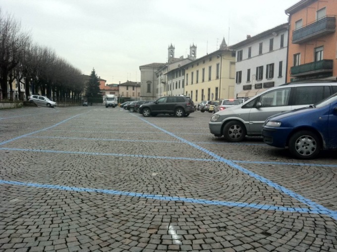 Parcheggi blu, nuovi sconti per amministratori e dipendenti comunali