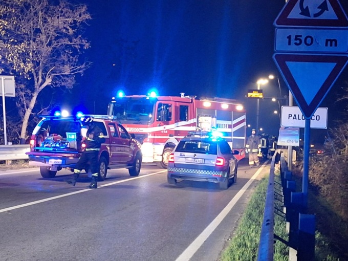 Malore al volante sull’Ogliese, si schianta e muore a 76 anni