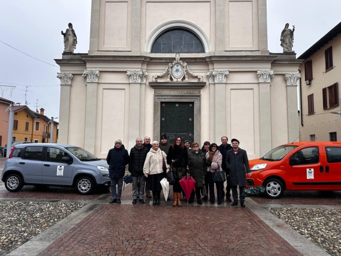 Un nuovo mezzo per il trasporto sociale per l’Auser Caecc