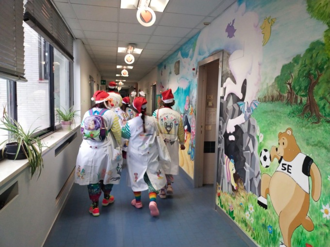 Clown in corsia