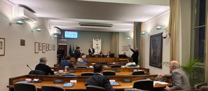 Approvato il bilancio di previsione, ma la minoranza attacca: “Manca una visione”