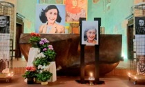 Gli alunni delle medie della "Sacra famiglia" omaggiano Anna Frank