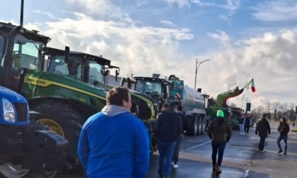 Si riaccende la protesta di agricoltori e pescatori, presidio lungo la Francesca