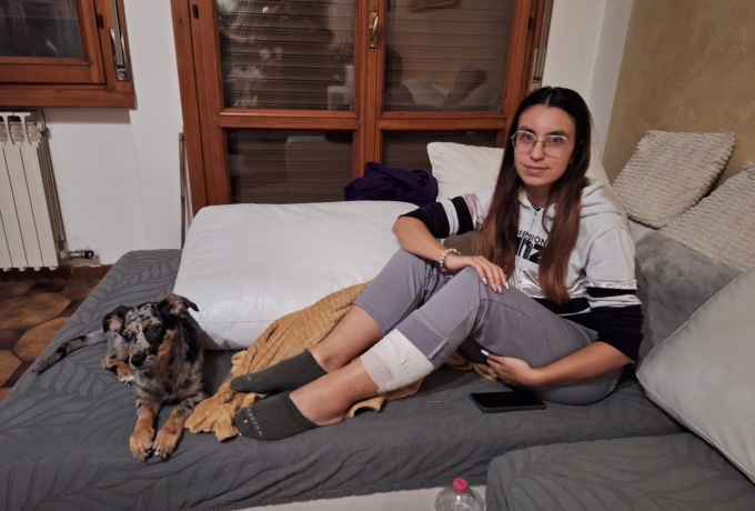 Morsa da una mini tarantola europea al parco, 24enne finisce al Pronto soccorso