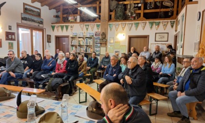 "Posiamo una targa sulle tombe degli alpini andati avanti"