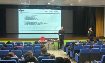 Bullismo e cyberbullismo, i carabinieri di Zingonia incontrano gli studenti