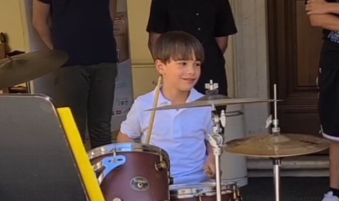 Davide, un talento di otto anni con il ritmo nel sangue