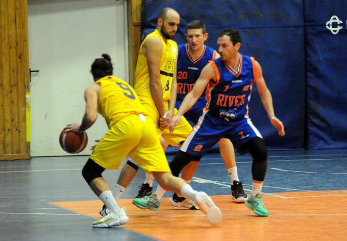 Scuola Basket Treviglio si sbarazza del River e punta Montichiari