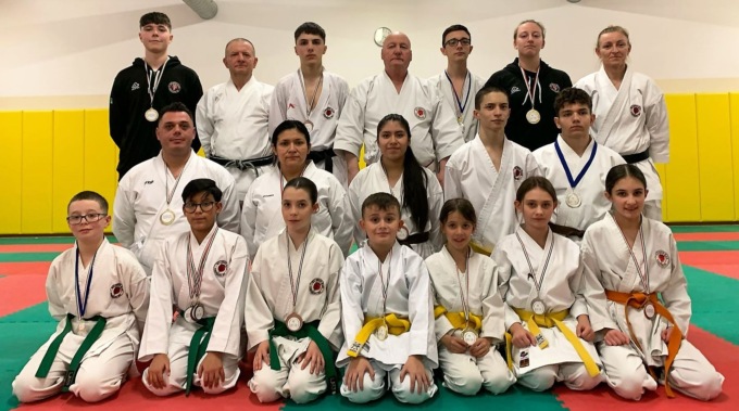 Ku Shin Kan Karate Club Urgnano fa un altro pieno di medaglie stavolta in Veneto
