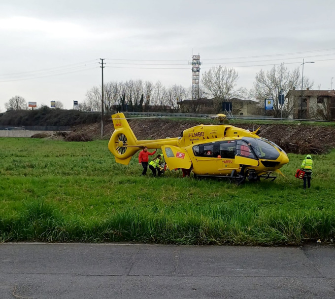 Tragedia sulla Statale 498: morto un 52enne in un violento schianto frontale