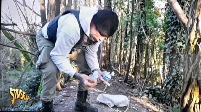 Vittorio Brumotti a Pontirolo, spacciatore ripreso col drone e messo in fuga
