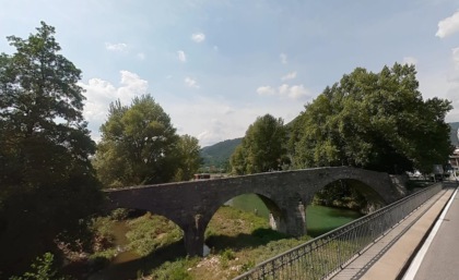 Accoltella due fratelli per strada, arrestato per tentato omicidio
