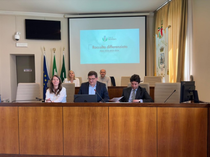 Aumenta la raccolta differenziata dei rifiuti e calano i costi per i trevigliesi (nonostante i balzelli da Roma)