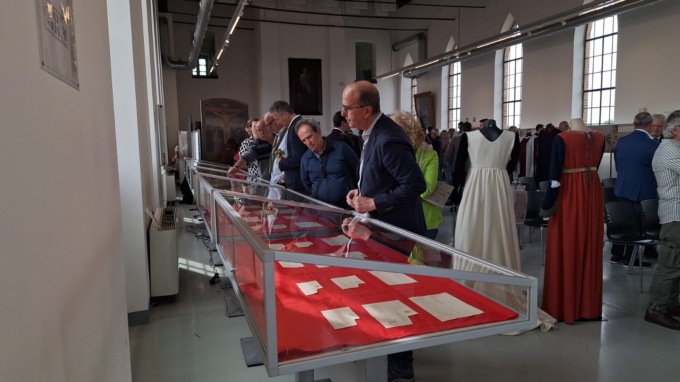 mostra