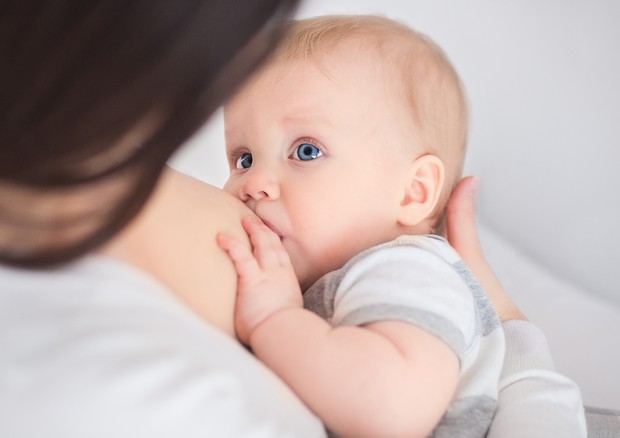 Mamme e bambini: i benefici dell’allattamento al seno
