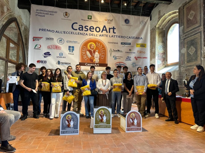 Il taleggio Dop di Defendi vince il “Trofeo San Lucio”, sul podio anche la  Casearia di Pandino