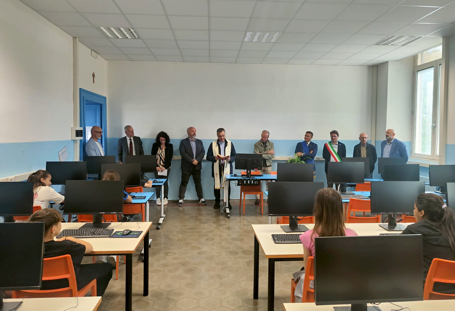 Mozzanica aula informatica3