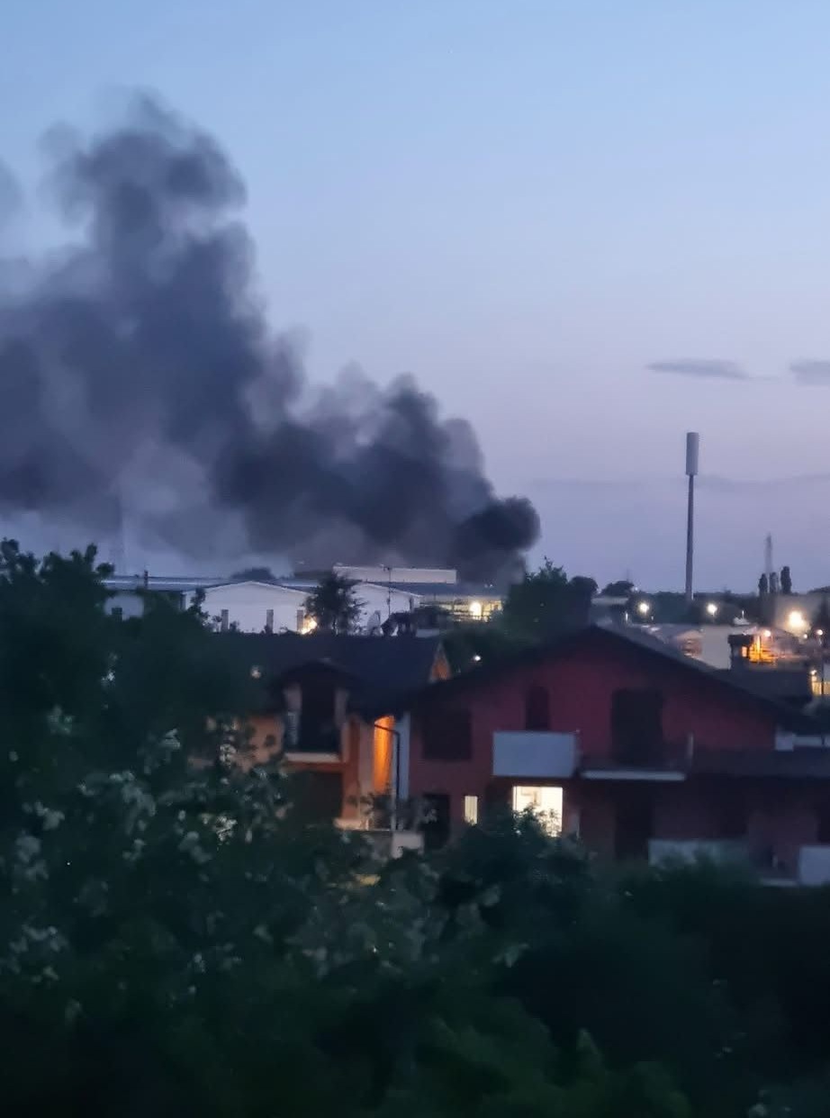 Ciserano incendio