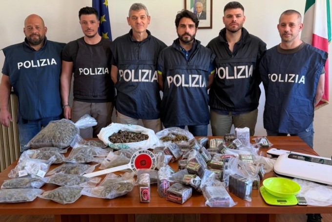 Arrestato un giovane spacciatore e sequestrati 19 kg di sostanza stupefacente