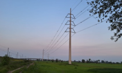 Terna potenzia la linea, Lombardo solleva il tema della sicurezza per il campo di volo