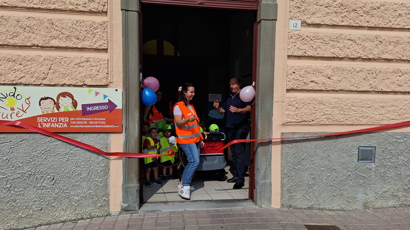 Cologno al Serio Inaugurate due "scialuppe" per portare a spasso i bimbi del nido