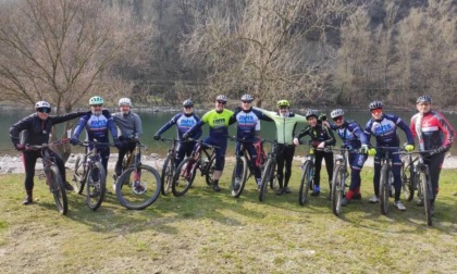 Chi sono i "Rivoltati", i ciclisti  inclusivi dell'Adda