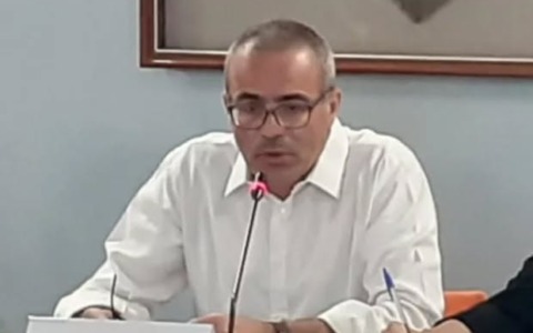 I giovani bivaccano al parco fino a tardi disturbando i residenti, arriva l’ordinanza da parte del sindaco