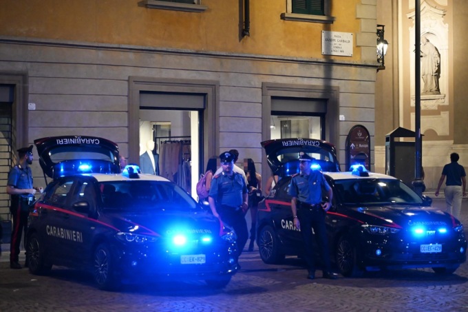 Oltre 600 giovani controllati nella Bassa: due arresti per droga