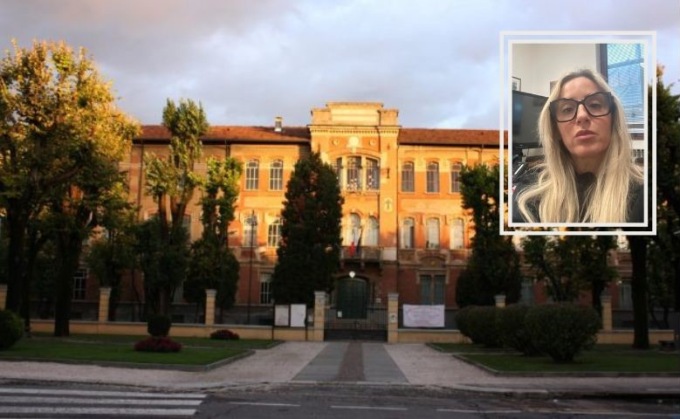 La maestra Stefania Convertini saluta la scuola primaria “Merisi”