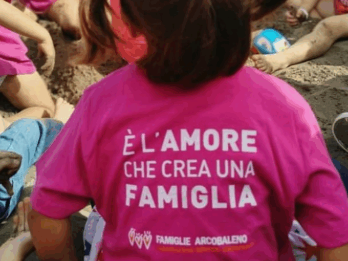 Sentenza storica della Corte Costituzionale: sì al riconoscimento dei figli di due mamme