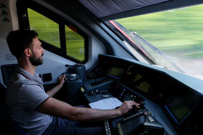 Trenord cerca futuri macchinisti: ecco come candidarsi