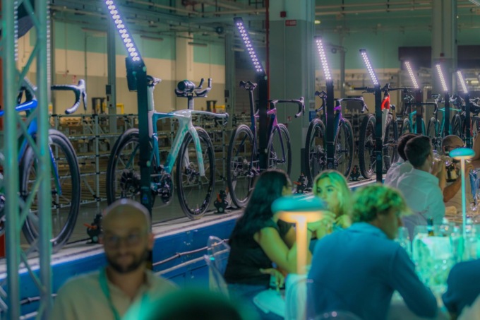 Alla Bianchi inizia l’era “Cycling Beyond”. E fa rinascere la specialissima di Marco Pantani