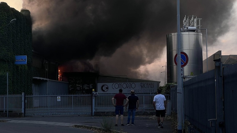 Treviglio incendio capannone Pip