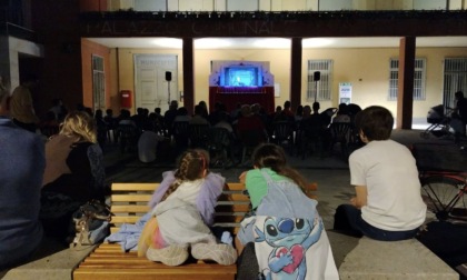 Il paese incantato riscopre la magia dei burattini in piazza