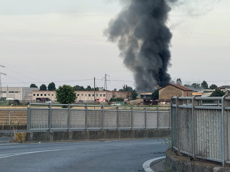 Treviglio incendio capannone Pip