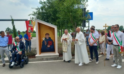 Una nuova santella per Sant’Antonio da Padova: il paese del sindaco Trapattoni cresce ancora