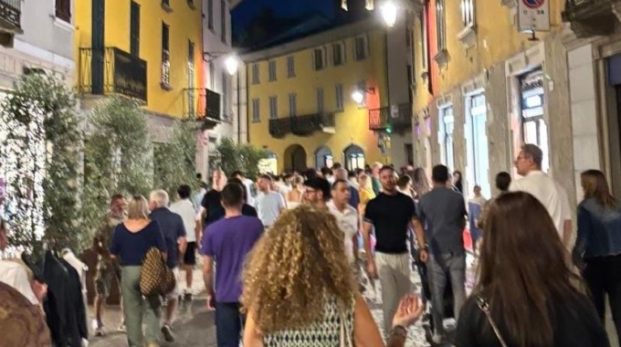 Shopping al chiaro di luna: a Treviglio la finale regionale di Miss Italia