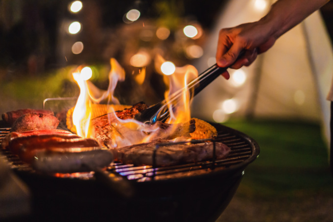 Creare un angolo barbecue in giardino, idee e consigli