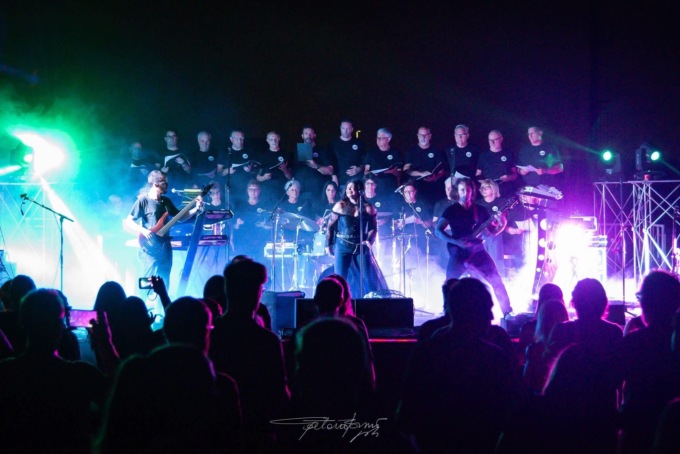 Il Coro Icat di Treviglio incanta con la potenza della musica metal