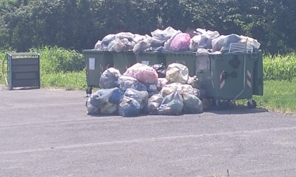 Allarme rifiuti in paese, tra abbandoni illeciti e "raccolte alternative"
