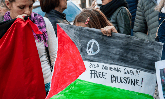 Ciserano scende in piazza per Gaza: “Stare neutrali è come essere complici”